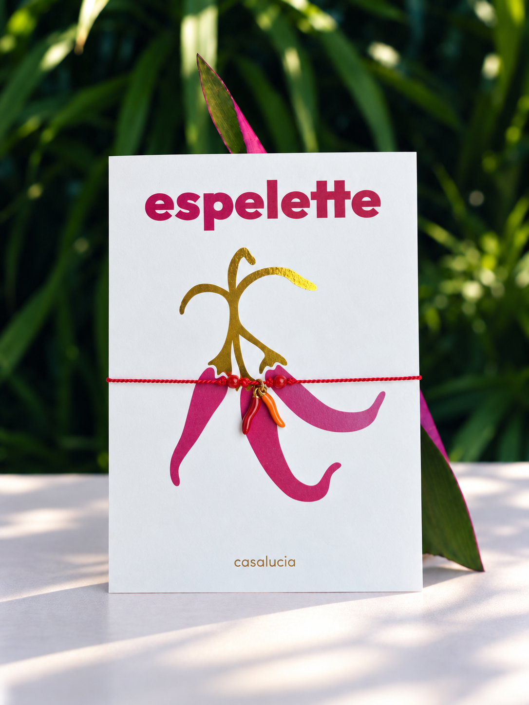 Espelette – bracelet, sur sa carte