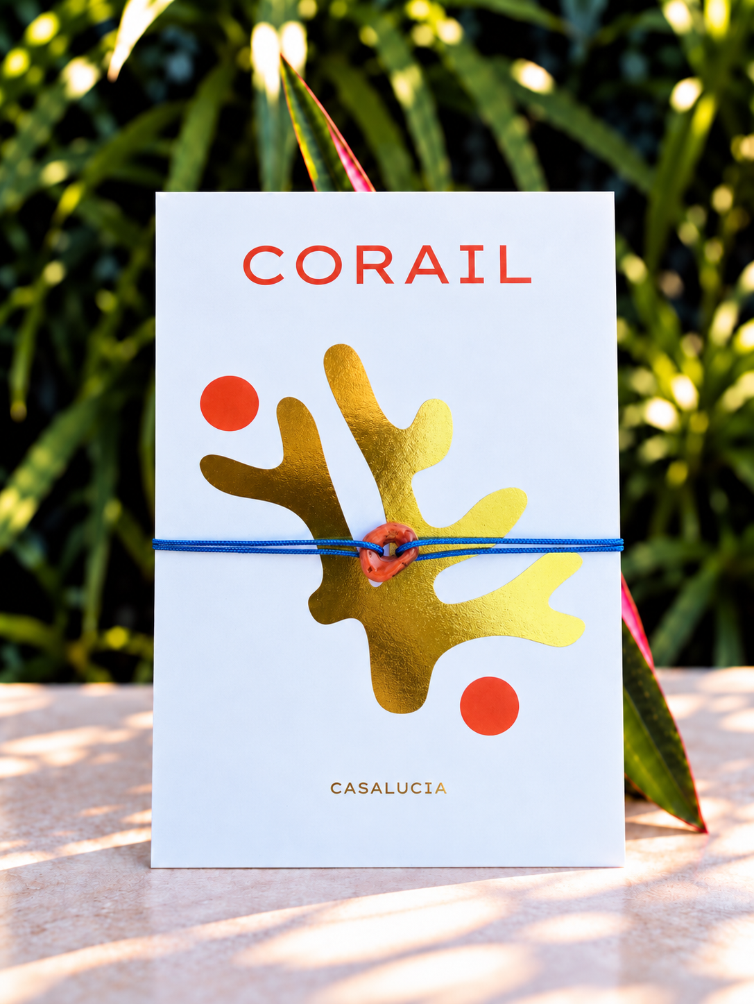 Giru – bracelet, bleu, sur sa carte